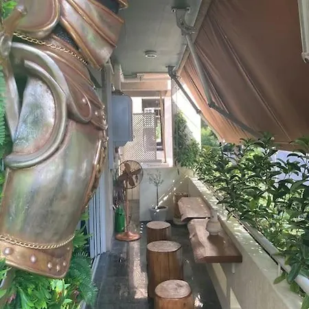 Sarakin's Mansion Luxury Retreat Apartment