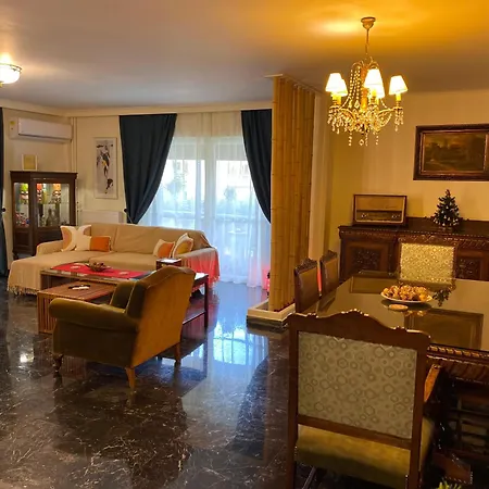 Apartment Sarakin's Mansion Luxury Retreat