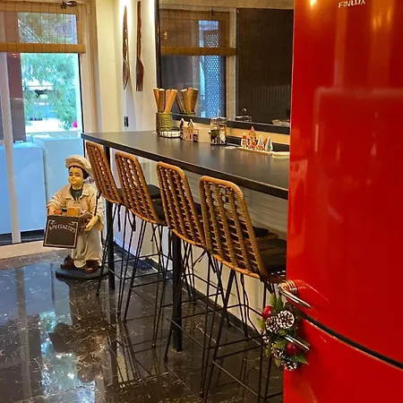 Apartment Sarakin's Mansion Luxury Retreat *