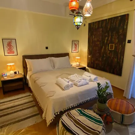 Sarakin's Mansion Luxury Retreat * Athens