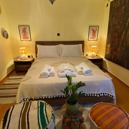 Sarakin's Mansion Luxury Retreat
