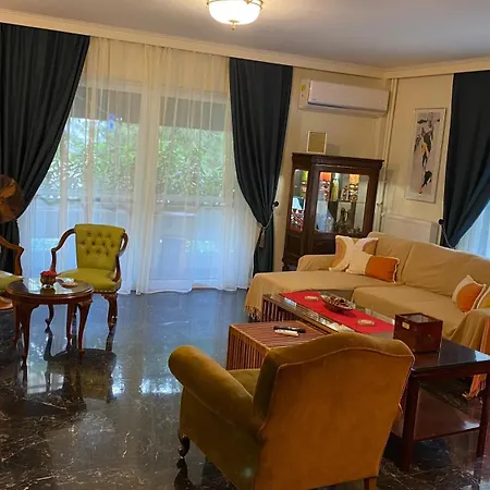 Apartment Sarakin's Mansion Luxury Retreat
